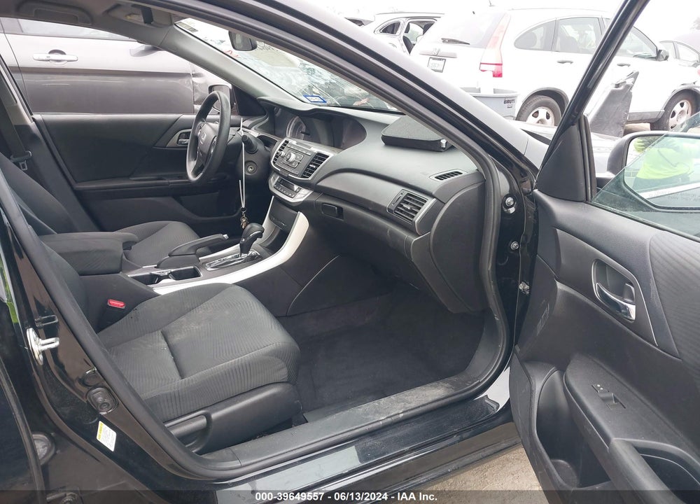 2015 HONDA ACCORD VIN: 1HGCR2F38FA181305