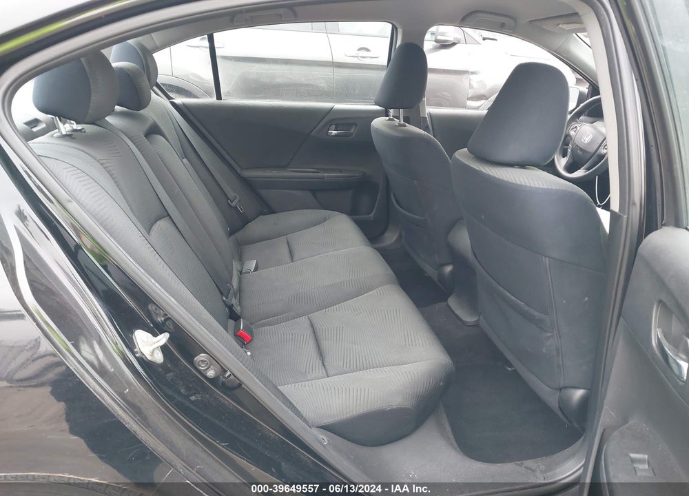 2015 HONDA ACCORD VIN: 1HGCR2F38FA181305