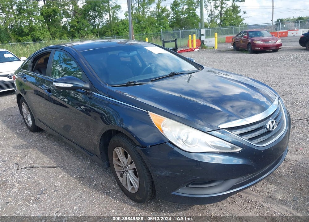2014 HYUNDAI SONATA GLS VIN: 5NPEB4AC1EH935179
