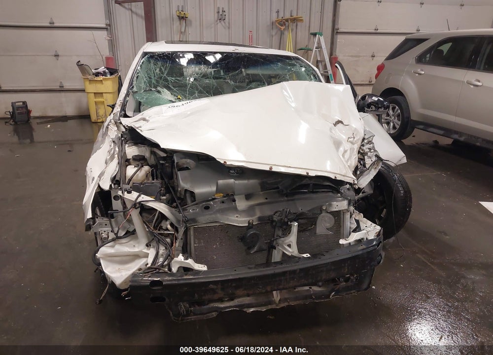 2011 TOYOTA AVALON VIN: 4T1BK3DB6BU410955