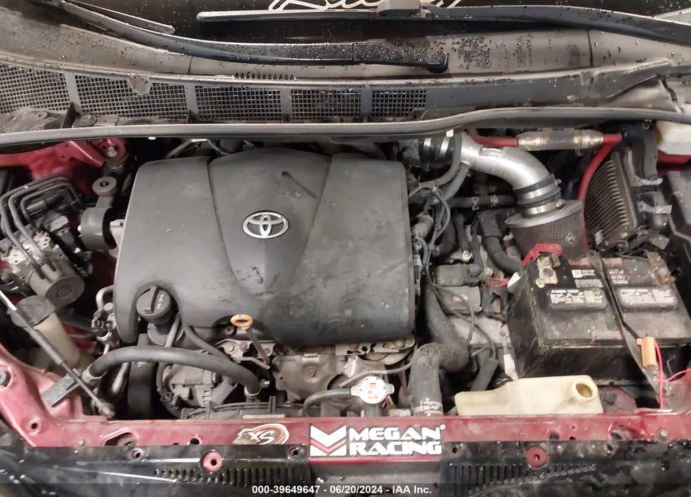 2017 TOYOTA SIENNA LE 8 PASSENGER VIN: 5TDKZ3DC5HS825027