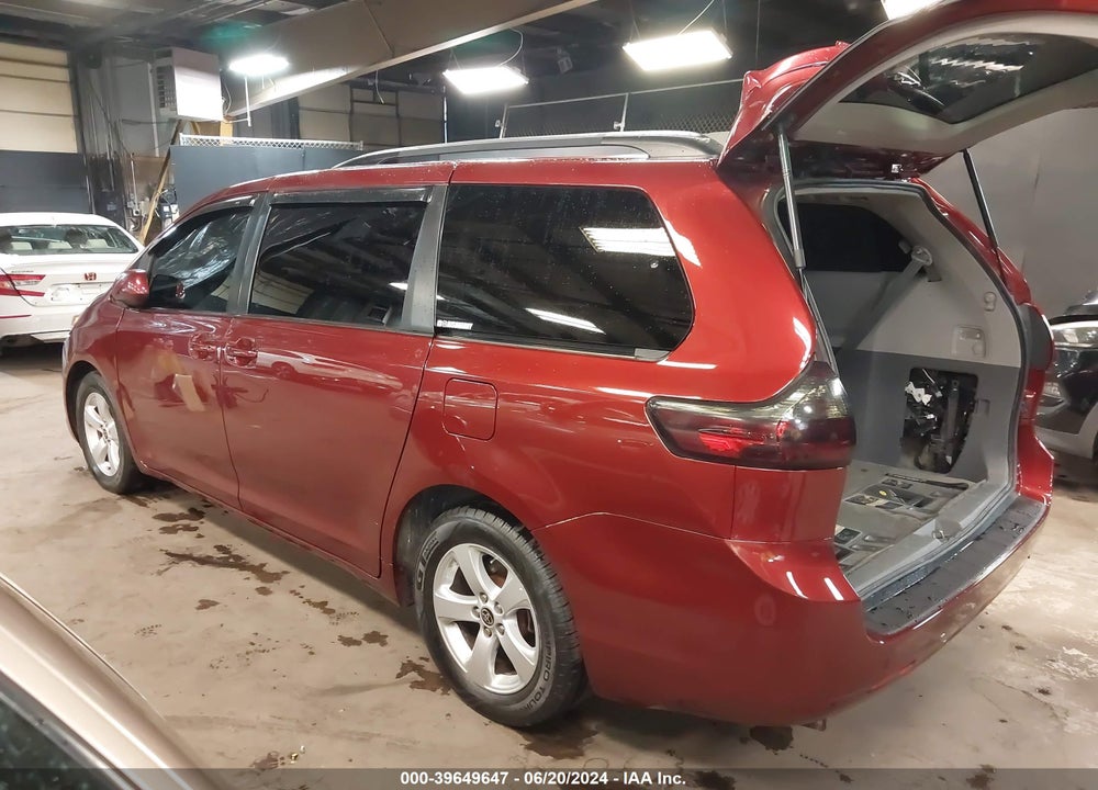2017 TOYOTA SIENNA LE 8 PASSENGER VIN: 5TDKZ3DC5HS825027
