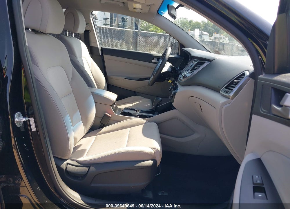 2018 HYUNDAI TUCSON SE VIN: KM8J2CA49JU766493