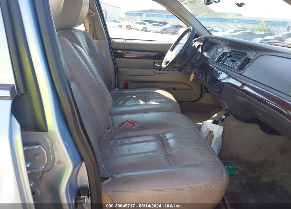 2011 MERCURY GRAND MARQUIS LS VIN: 2MEBM7FV1BX602336