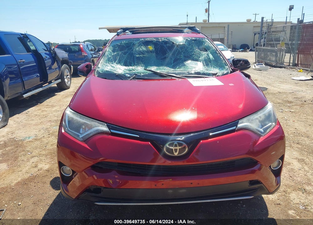2018 TOYOTA RAV4 XLE VIN: 2T3WFREV0JW454943