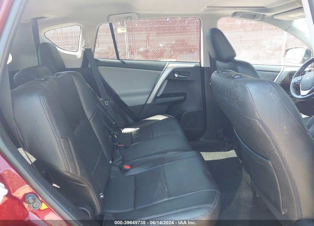 2018 TOYOTA RAV4 XLE VIN: 2T3WFREV0JW454943
