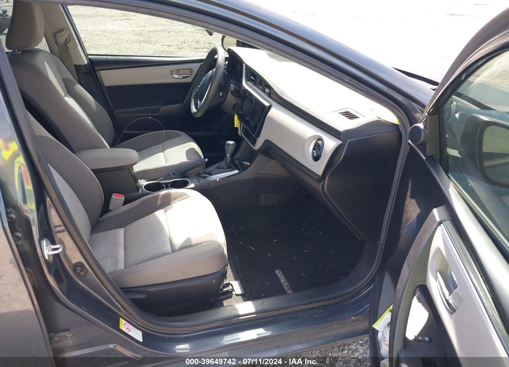 2018 TOYOTA COROLLA LE VIN: 5YFBURHE2JP846963