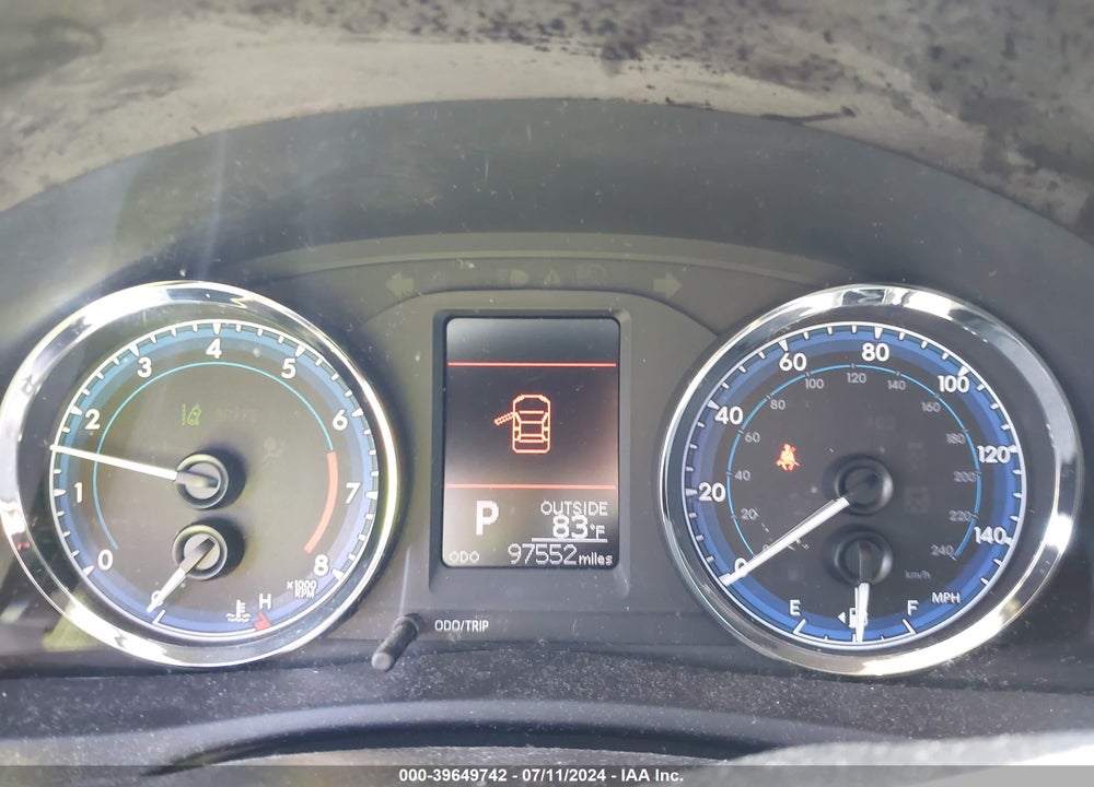 2018 TOYOTA COROLLA LE VIN: 5YFBURHE2JP846963
