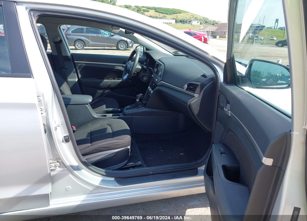 2020 HYUNDAI ELANTRA SEL VIN: 5NPD84LF6LH513018