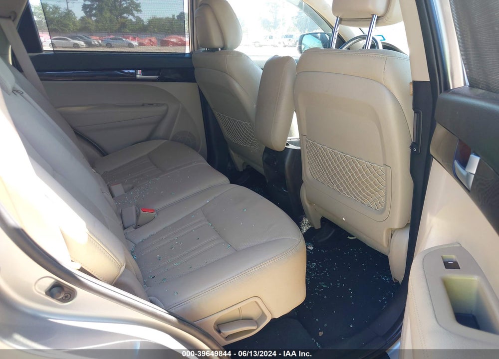 2015 KIA SORENTO LX VIN: 5XYKT3A62FG658393