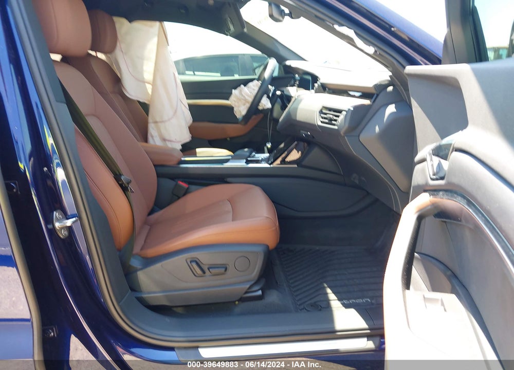 2022 AUDI E-TRON PREMIUM QUATTRO VIN: WA1AAAGE9NB037899
