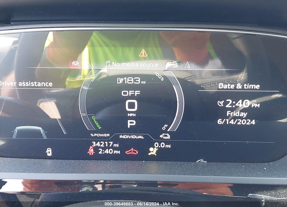 2022 AUDI E-TRON PREMIUM QUATTRO VIN: WA1AAAGE9NB037899