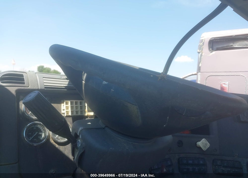 2013 FREIGHTLINER CASCADIA 113 VIN: 1FUJGBDVXDSFD9325