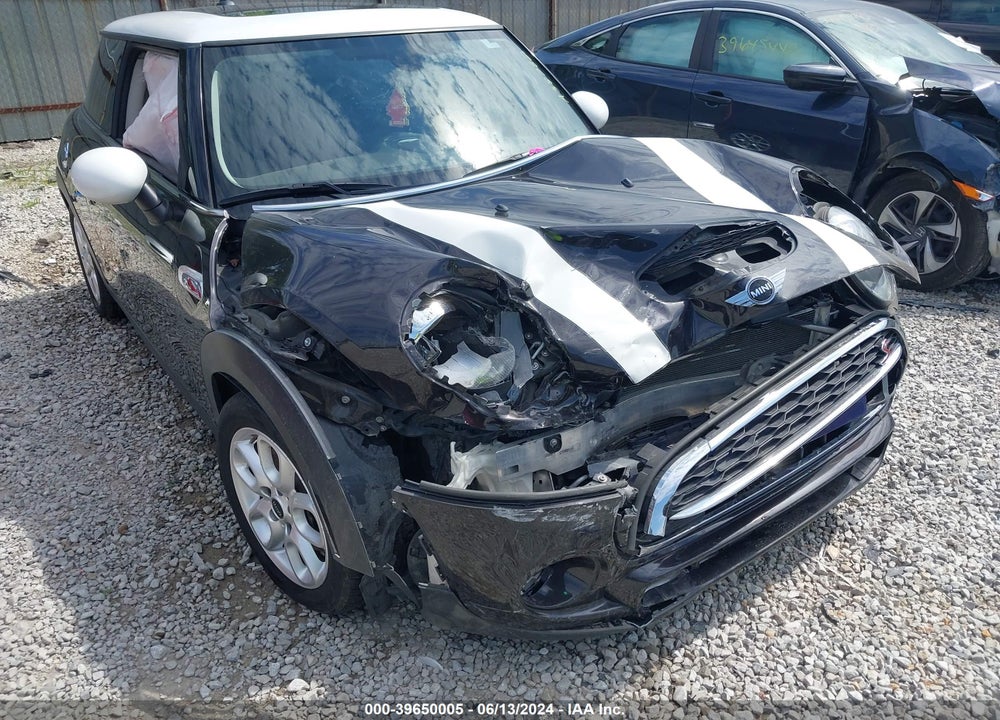 2015 MINI HARDTOP COOPER S VIN: WMWXP7C53F2A38782
