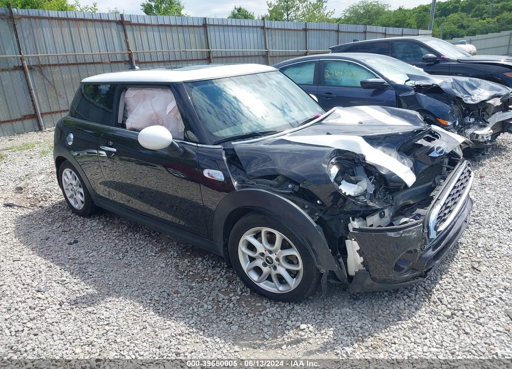 2015 MINI HARDTOP COOPER S VIN: WMWXP7C53F2A38782