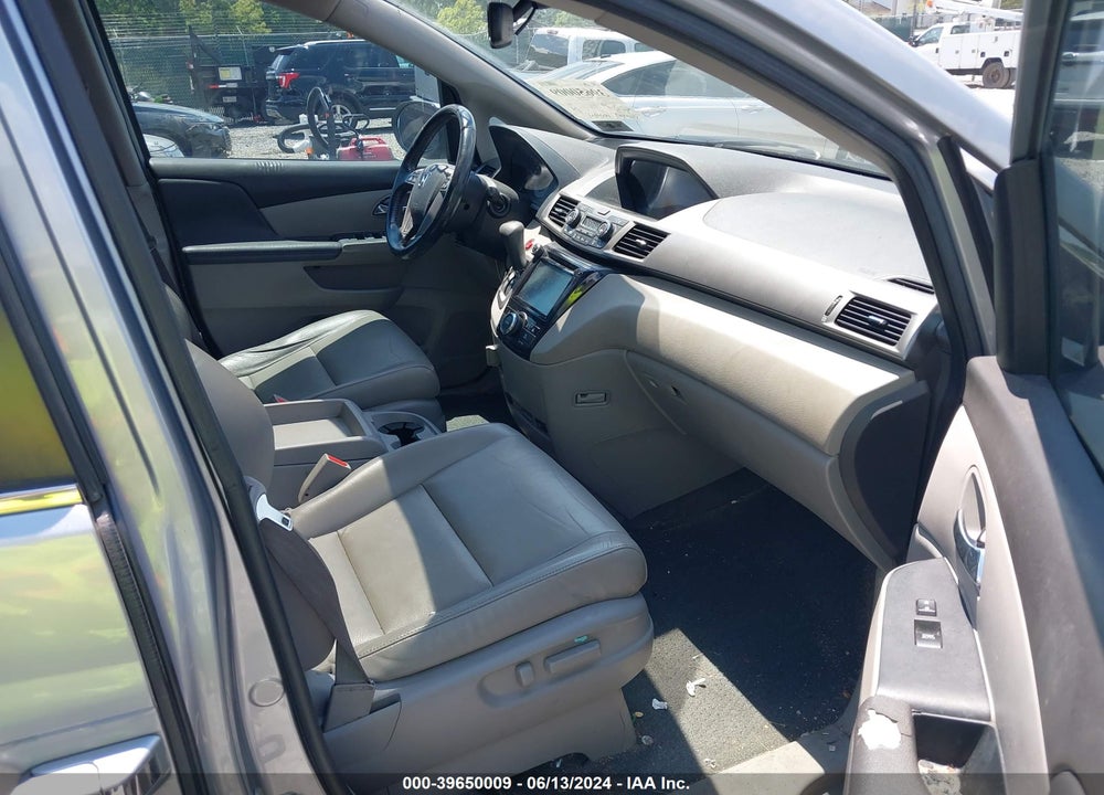 2016 HONDA ODYSSEY EX-L VIN: 5FNRL5H65GB103916