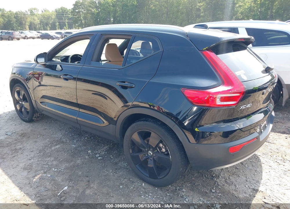2019 VOLVO XC40 T5 MOMENTUM VIN: YV4162UK3K2073006