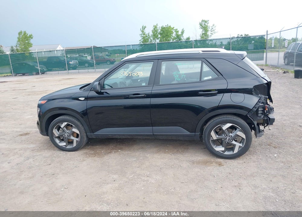 2021 HYUNDAI VENUE SEL VIN: KMHRC8A33MU082614