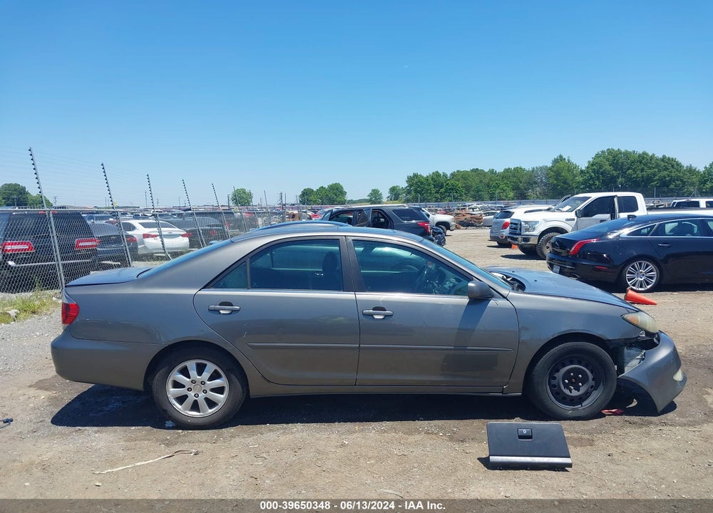 2005 TOYOTA CAMRY SE VIN: 4T1BE32K75U561995