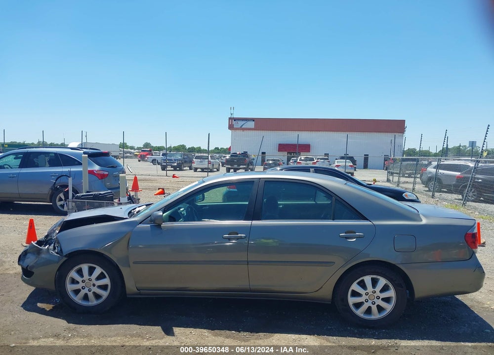 2005 TOYOTA CAMRY SE VIN: 4T1BE32K75U561995