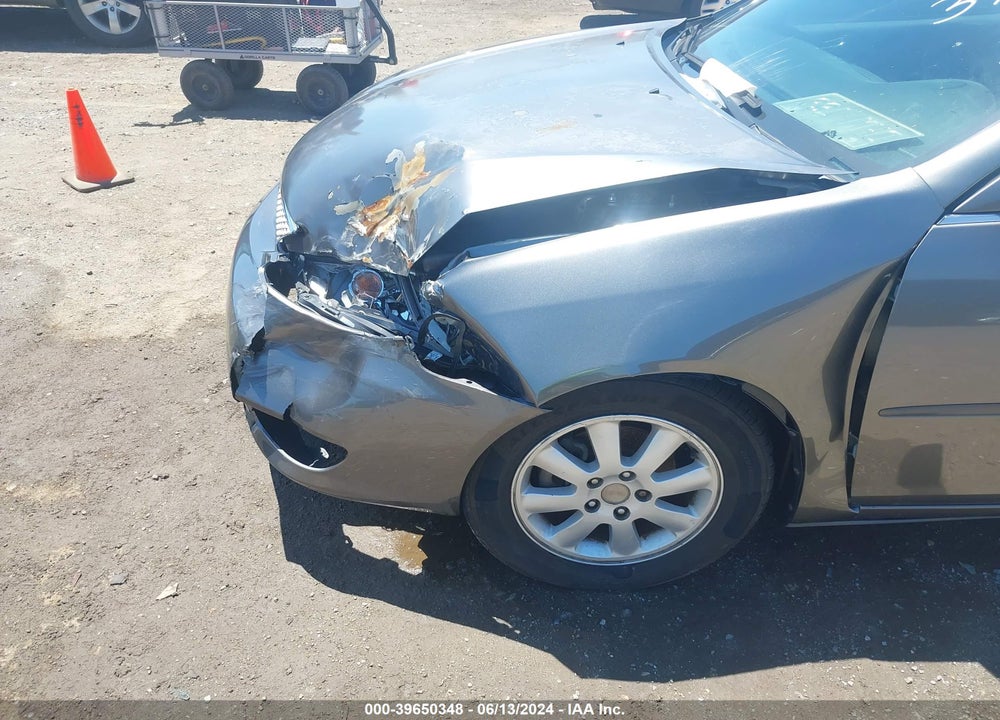 2005 TOYOTA CAMRY SE VIN: 4T1BE32K75U561995