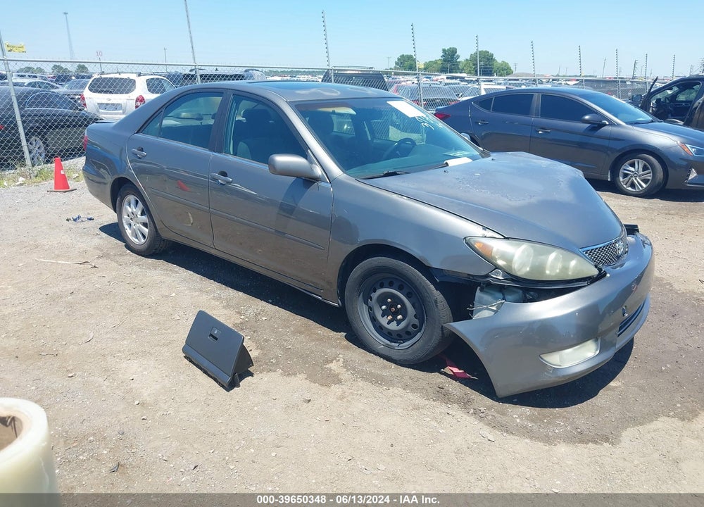 2005 TOYOTA CAMRY SE VIN: 4T1BE32K75U561995