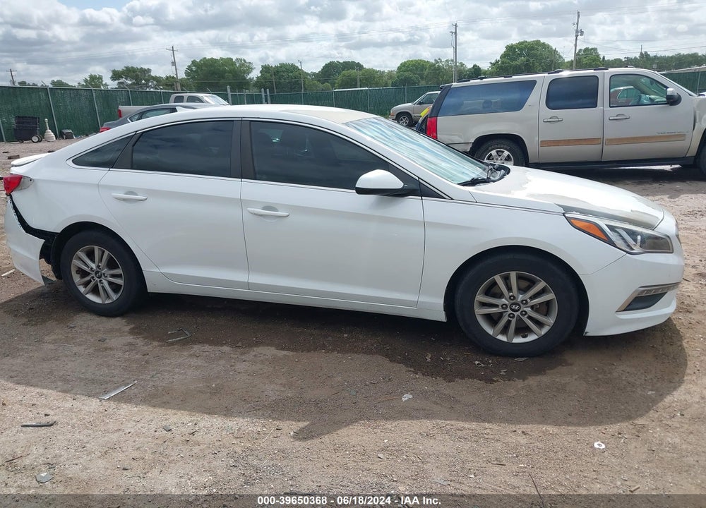 2015 HYUNDAI SONATA SE VIN: 5NPE24AF6FH059074