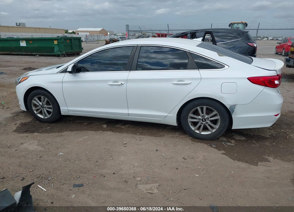 2015 HYUNDAI SONATA SE VIN: 5NPE24AF6FH059074