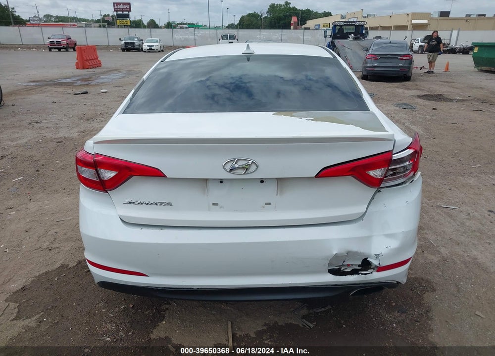 2015 HYUNDAI SONATA SE VIN: 5NPE24AF6FH059074
