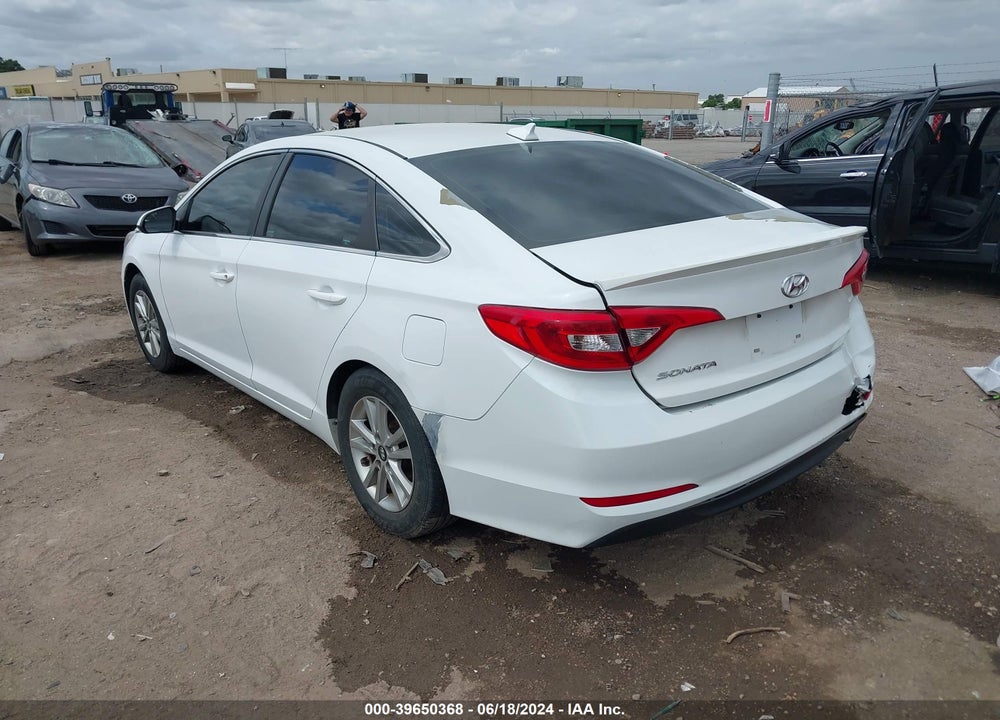 2015 HYUNDAI SONATA SE VIN: 5NPE24AF6FH059074