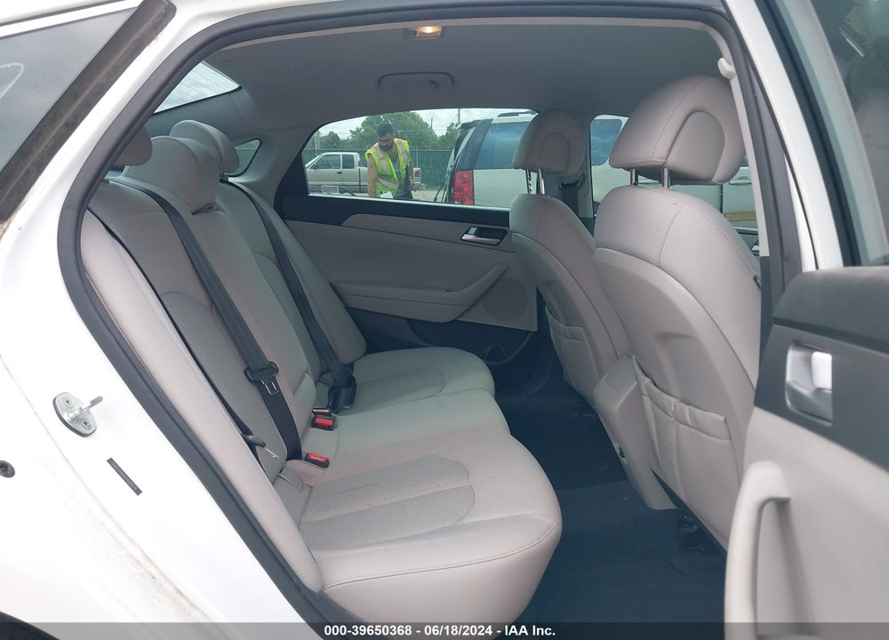 2015 HYUNDAI SONATA SE VIN: 5NPE24AF6FH059074