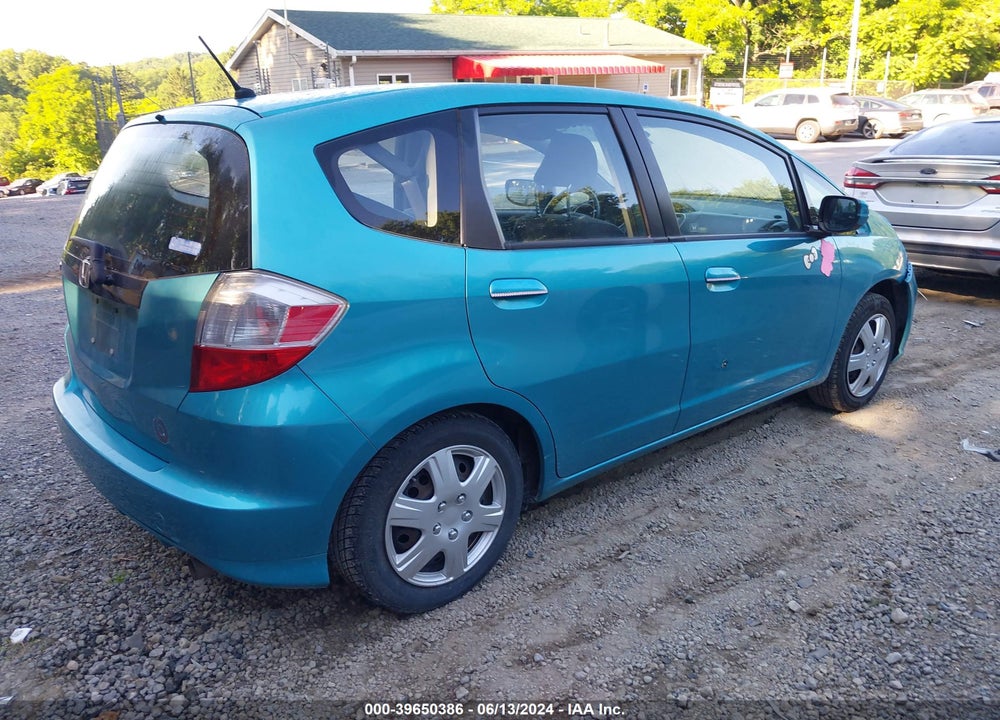 2012 HONDA FIT VIN: JHMGE8H34CC028270