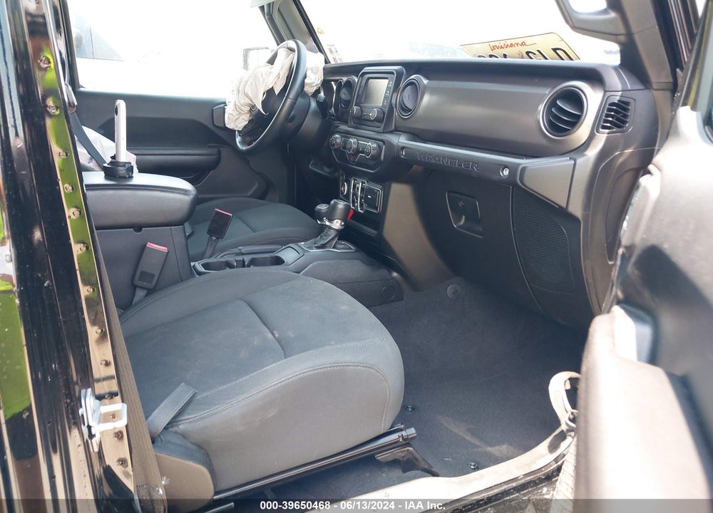2018 JEEP WRANGLER UNLIMITED SPORT S 4X4 VIN: 1C4HJXDG0JW121349