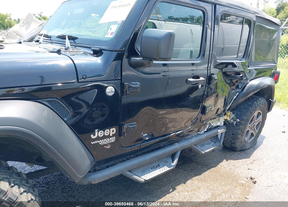 2018 JEEP WRANGLER UNLIMITED SPORT S 4X4 VIN: 1C4HJXDG0JW121349