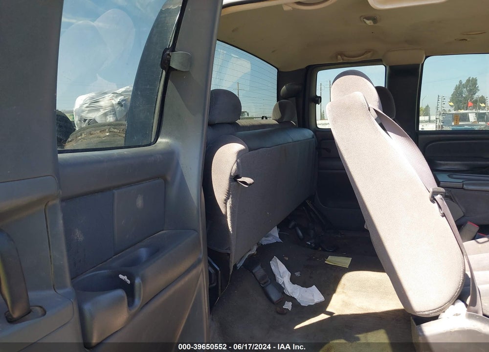 2004 GMC SIERRA 1500 SLE VIN: 2GTEK19TX41333027