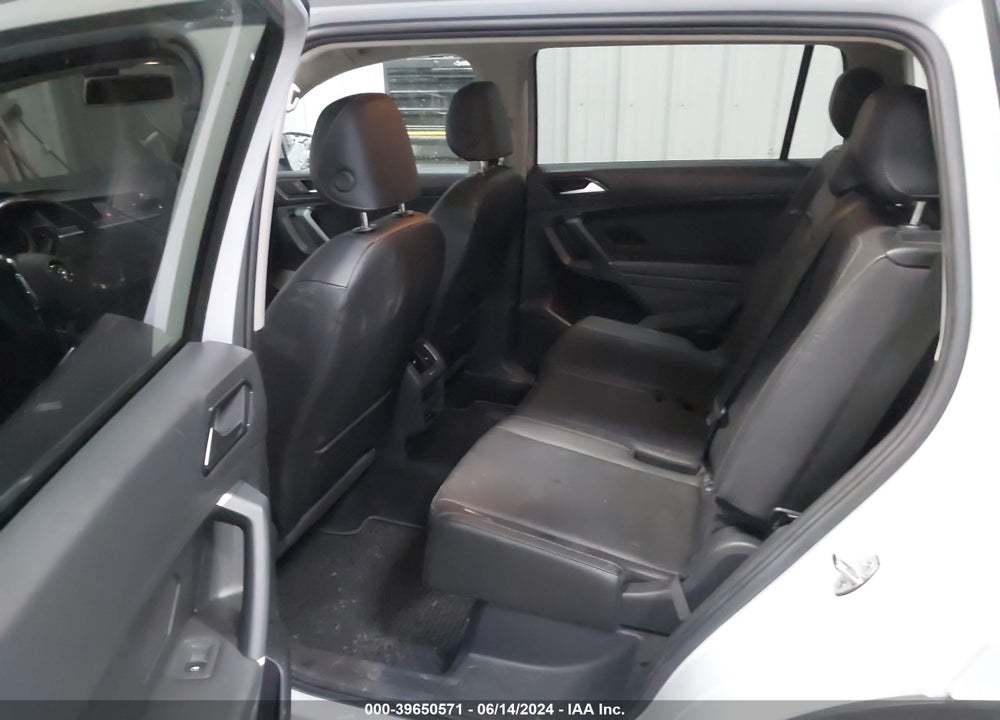 2018 VOLKSWAGEN TIGUAN 2.0T SE/2.0T SEL VIN: 3VV3B7AX8JM078649