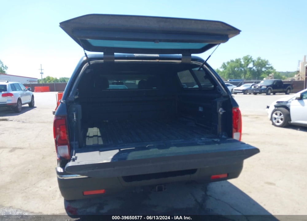 2017 HONDA RIDGELINE RTL-T VIN: 5FPYK3F69HB037501