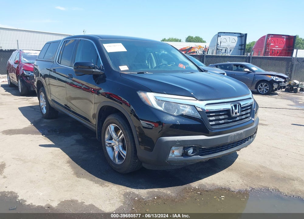 2017 HONDA RIDGELINE RTL-T VIN: 5FPYK3F69HB037501