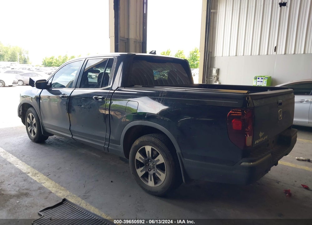 2017 HONDA RIDGELINE RTL-T VIN: 5FPYK2F62HB006696