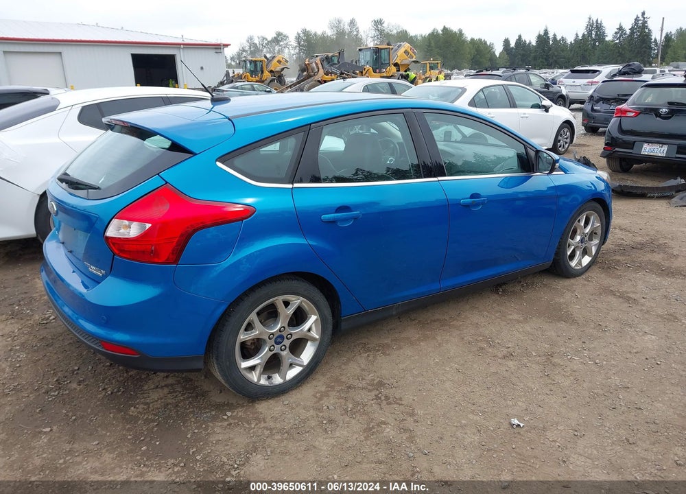 2014 FORD FOCUS TITANIUM VIN: 1FADP3N21EL143401