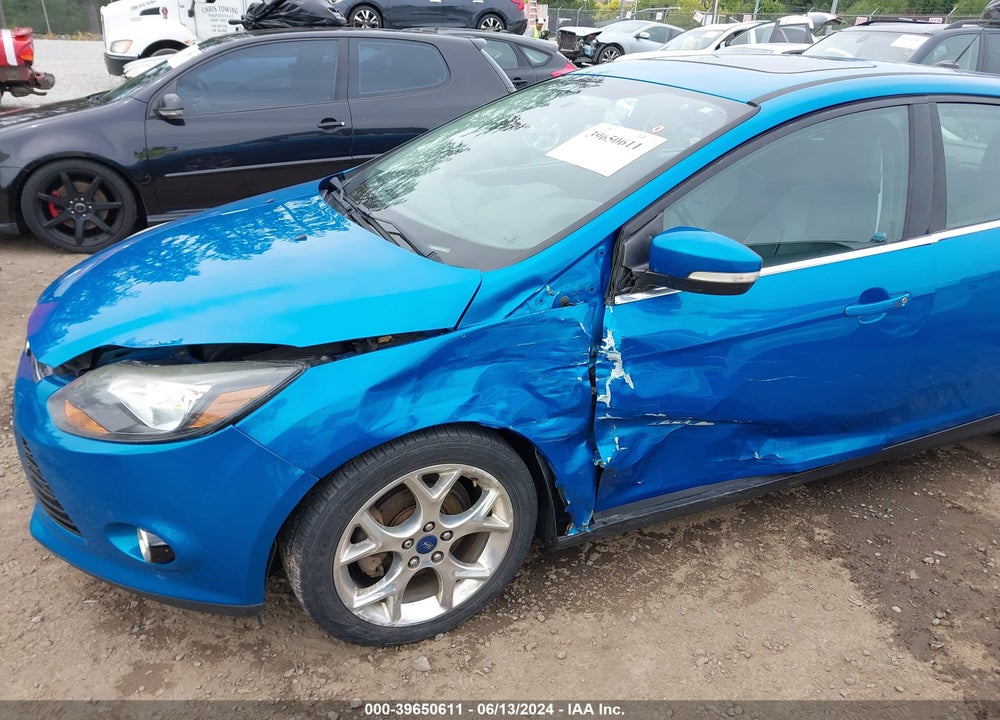 2014 FORD FOCUS TITANIUM VIN: 1FADP3N21EL143401