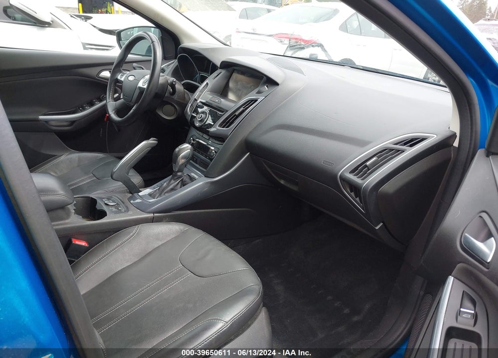 2014 FORD FOCUS TITANIUM VIN: 1FADP3N21EL143401
