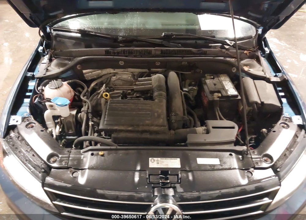 2017 VOLKSWAGEN JETTA 1.4T SE VIN: 3VWB67AJ1HM330937