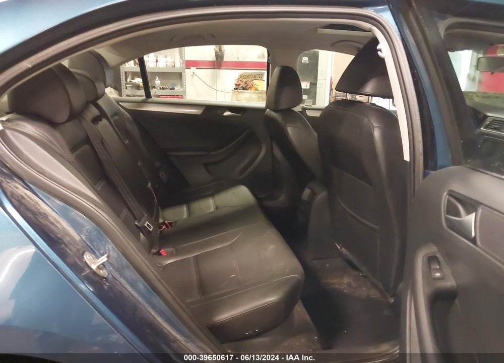 2017 VOLKSWAGEN JETTA 1.4T SE VIN: 3VWB67AJ1HM330937