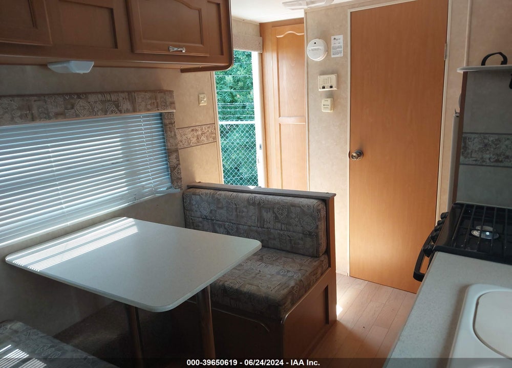 2006 GULFSTREAM AMERI-LITE TRAVEL TRAILER VIN: 1NL1GTJ2761076118