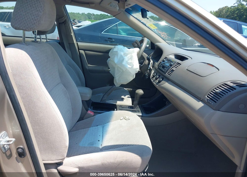 2004 TOYOTA CAMRY LE VIN: 4T1BE32K94U792881