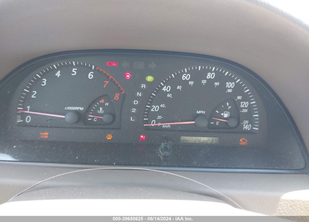 2004 TOYOTA CAMRY LE VIN: 4T1BE32K94U792881