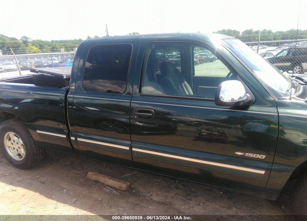 2001 CHEVROLET SILVERADO 1500 LS VIN: 1GCEC19T31Z172777