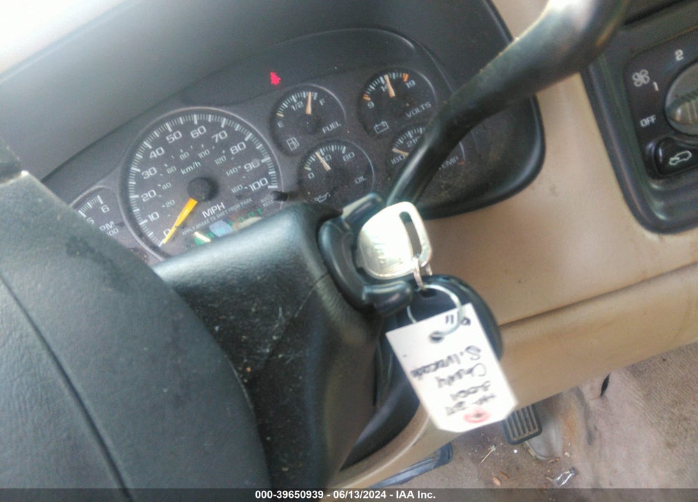 2001 CHEVROLET SILVERADO 1500 LS VIN: 1GCEC19T31Z172777