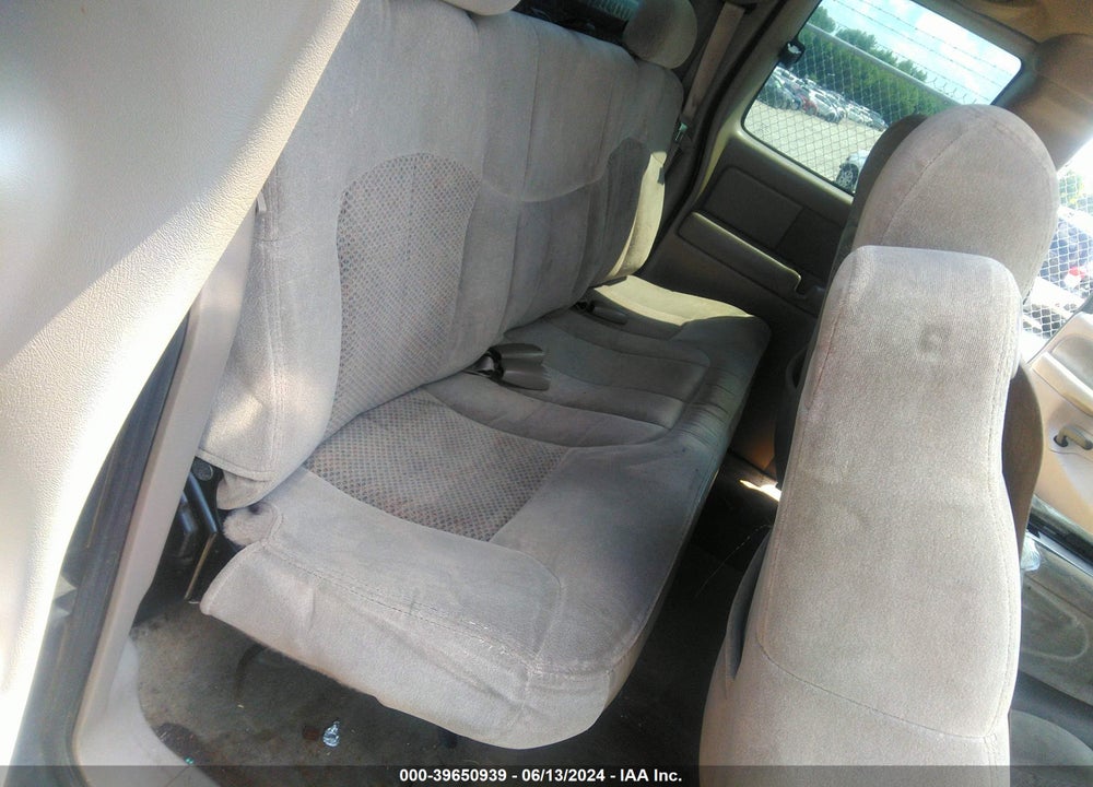 2001 CHEVROLET SILVERADO 1500 LS VIN: 1GCEC19T31Z172777